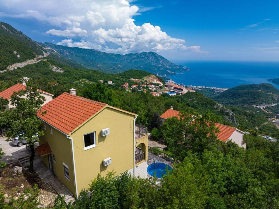 Monte Hill Vila Budva
