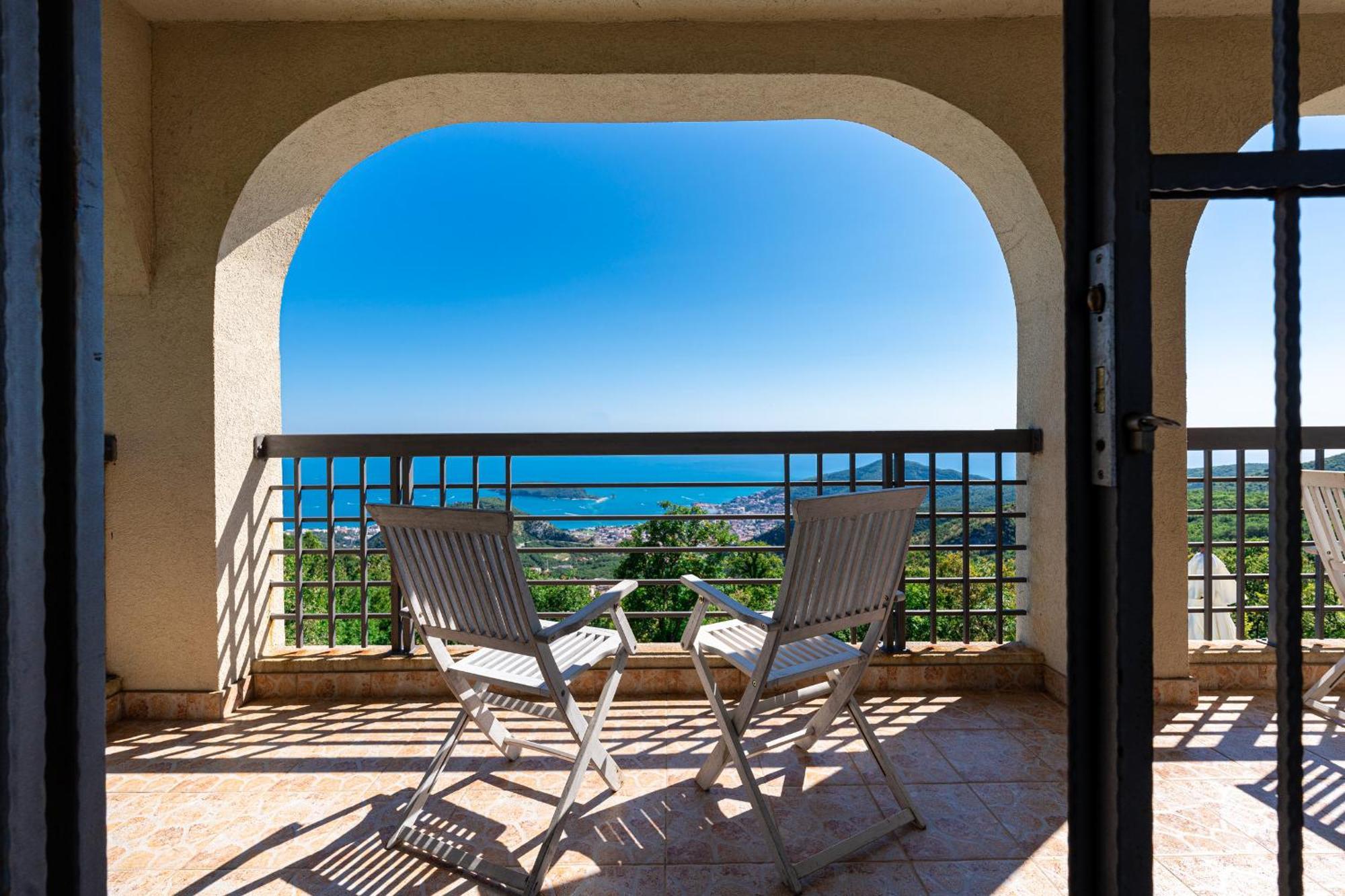 Monte Hill Villa